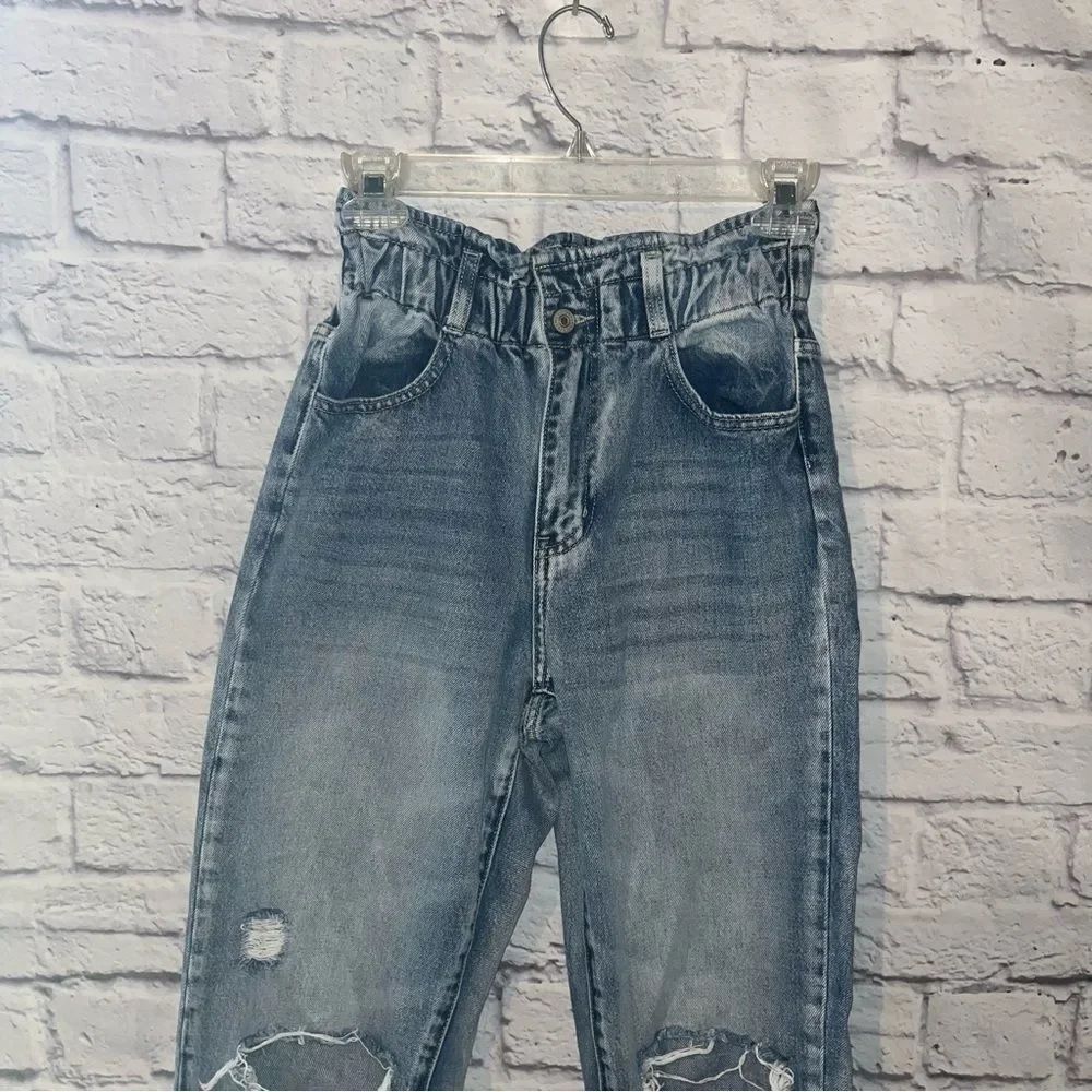 Womens KanCan light washed distressed Jeans size XS Super Cute Denim - Picture 2 of 11